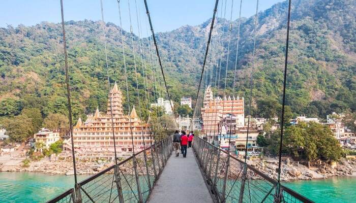 GOLDEN TRIANGLE AND GANGES TOUR